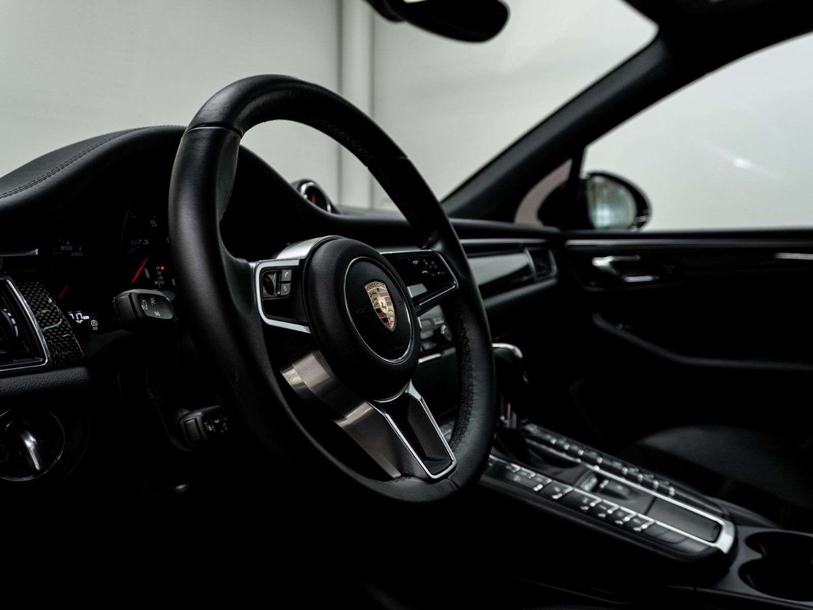 2017 Porsche Macan | One Owner, No Accidents, Full Service History, L thumb 28