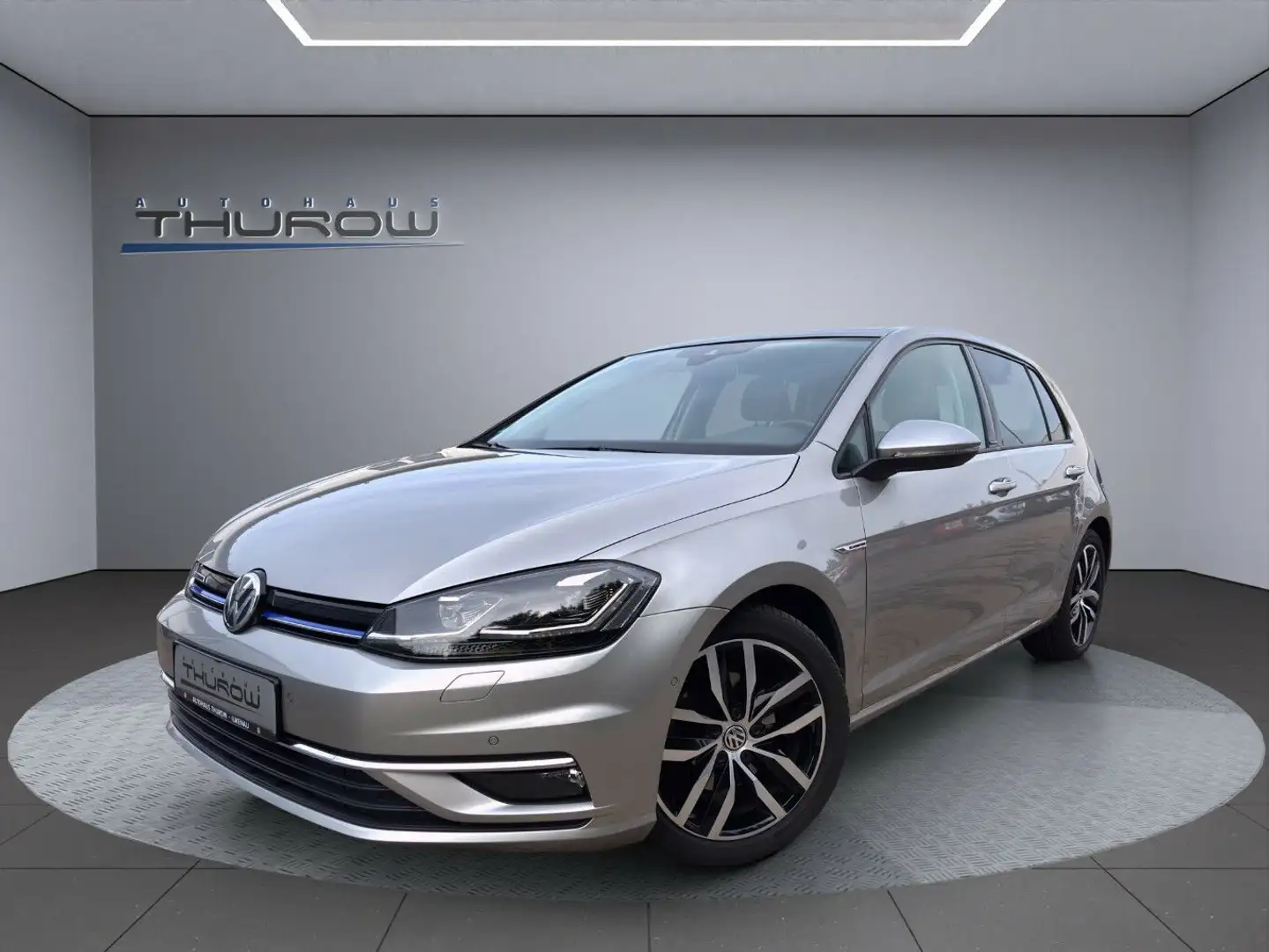 Volkswagen Golf 1.5 TSI DSG IQ.Drive Standheiz AHZV Rear Vi Silber - 2