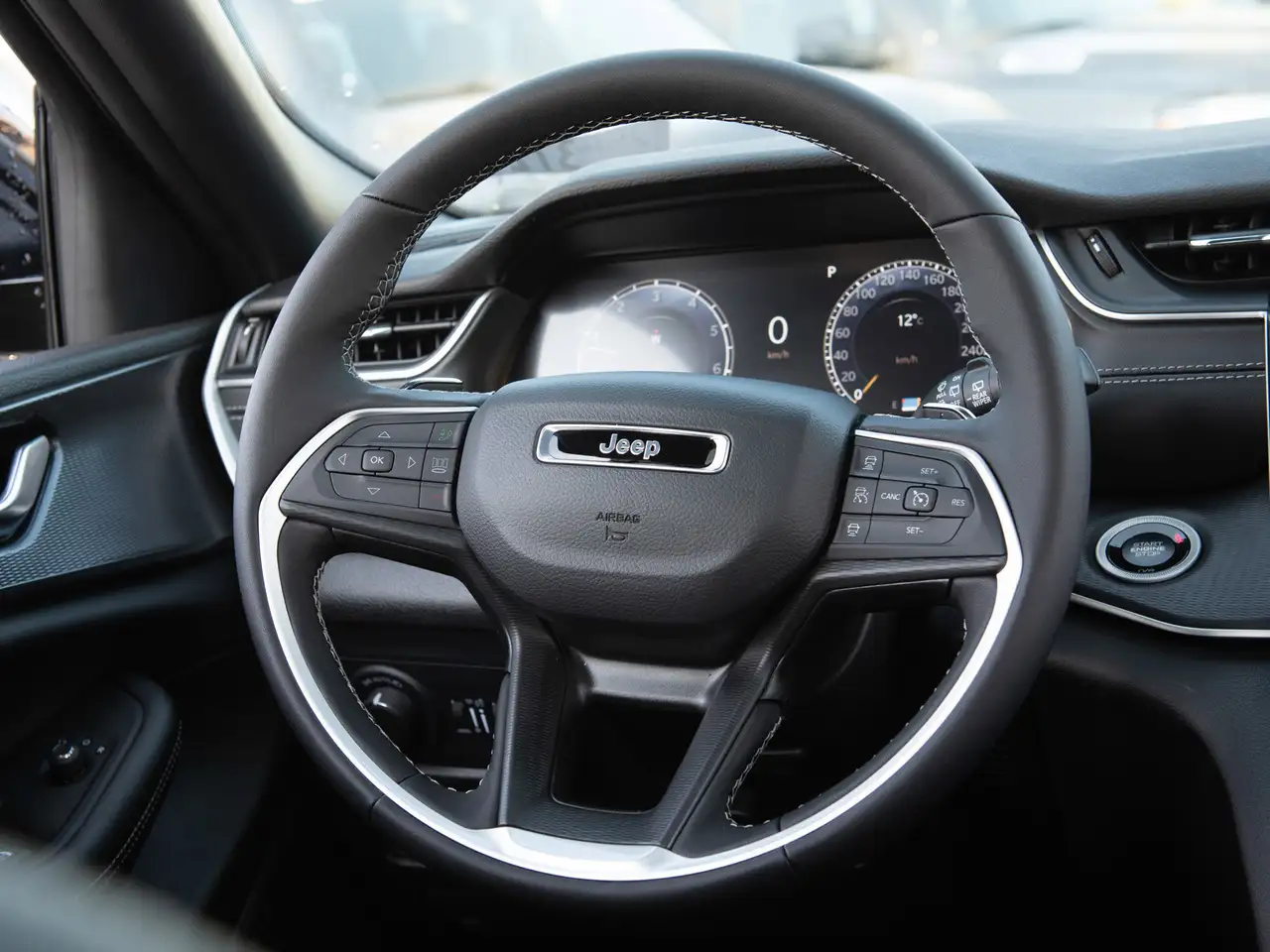 Jeep Grand Cherokee снимка Jeep Grand Cherokee