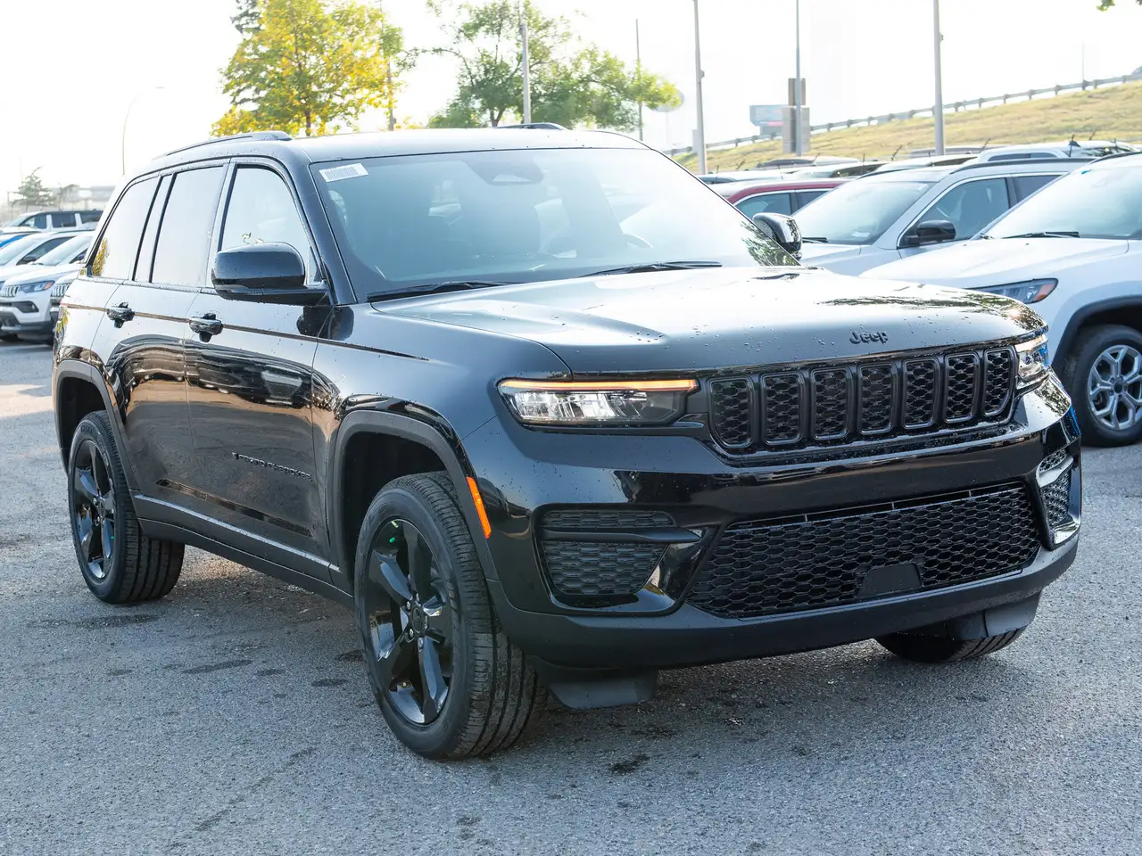 Jeep Grand Cherokee снимка Jeep Grand Cherokee