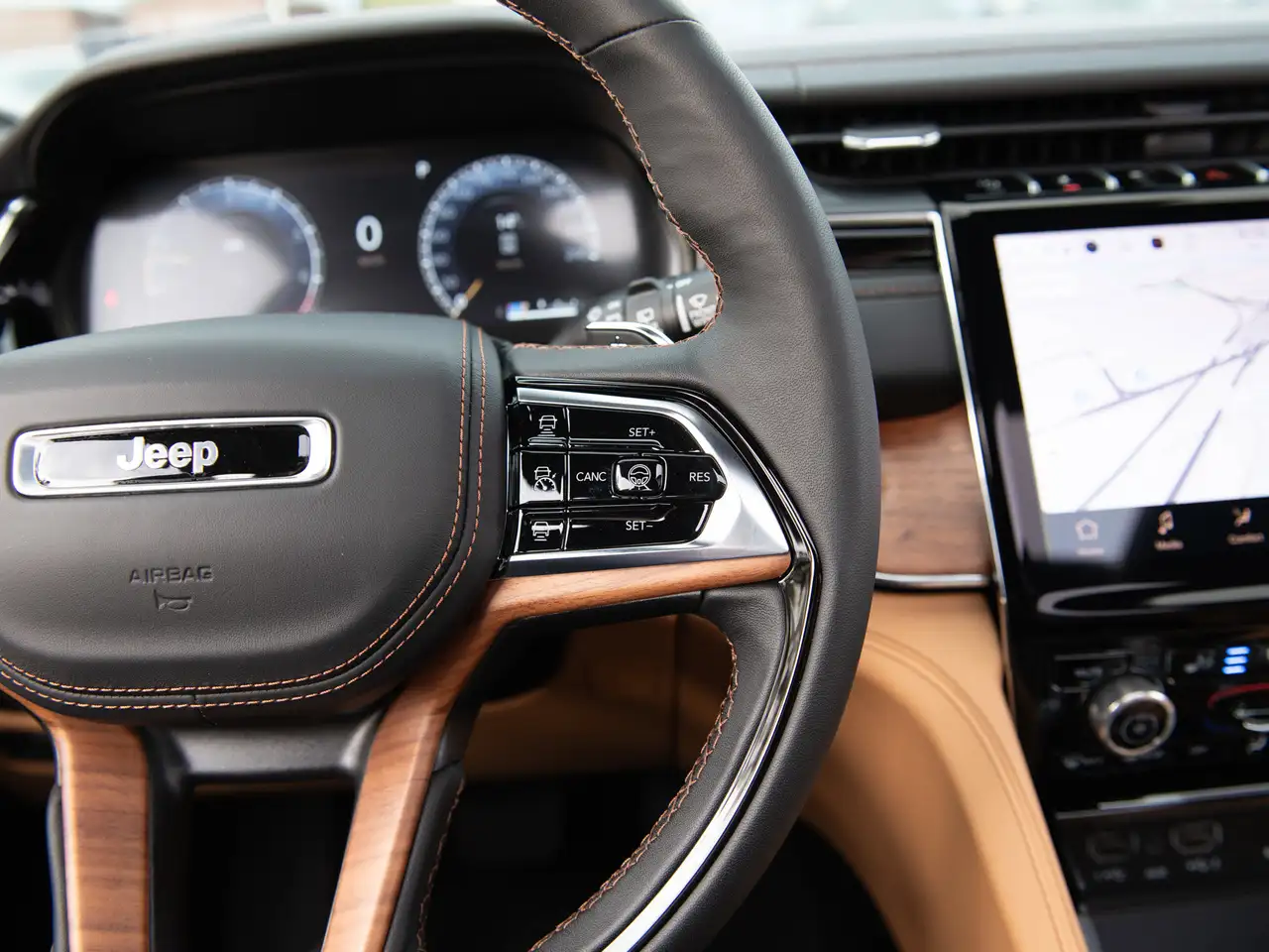 Jeep Grand Cherokee снимка Jeep Grand Cherokee