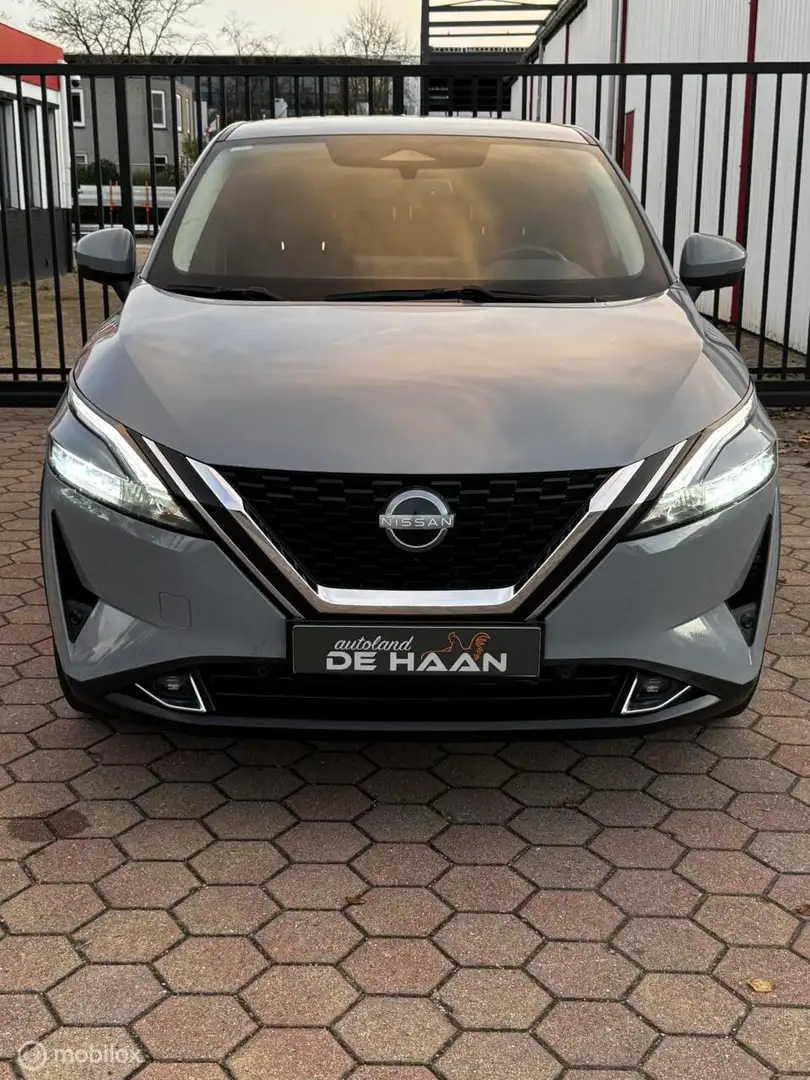 Nissan Qashqai 1.3 MHEV N-Connecta met GROOT BEEELDSCHERM Gris - 2