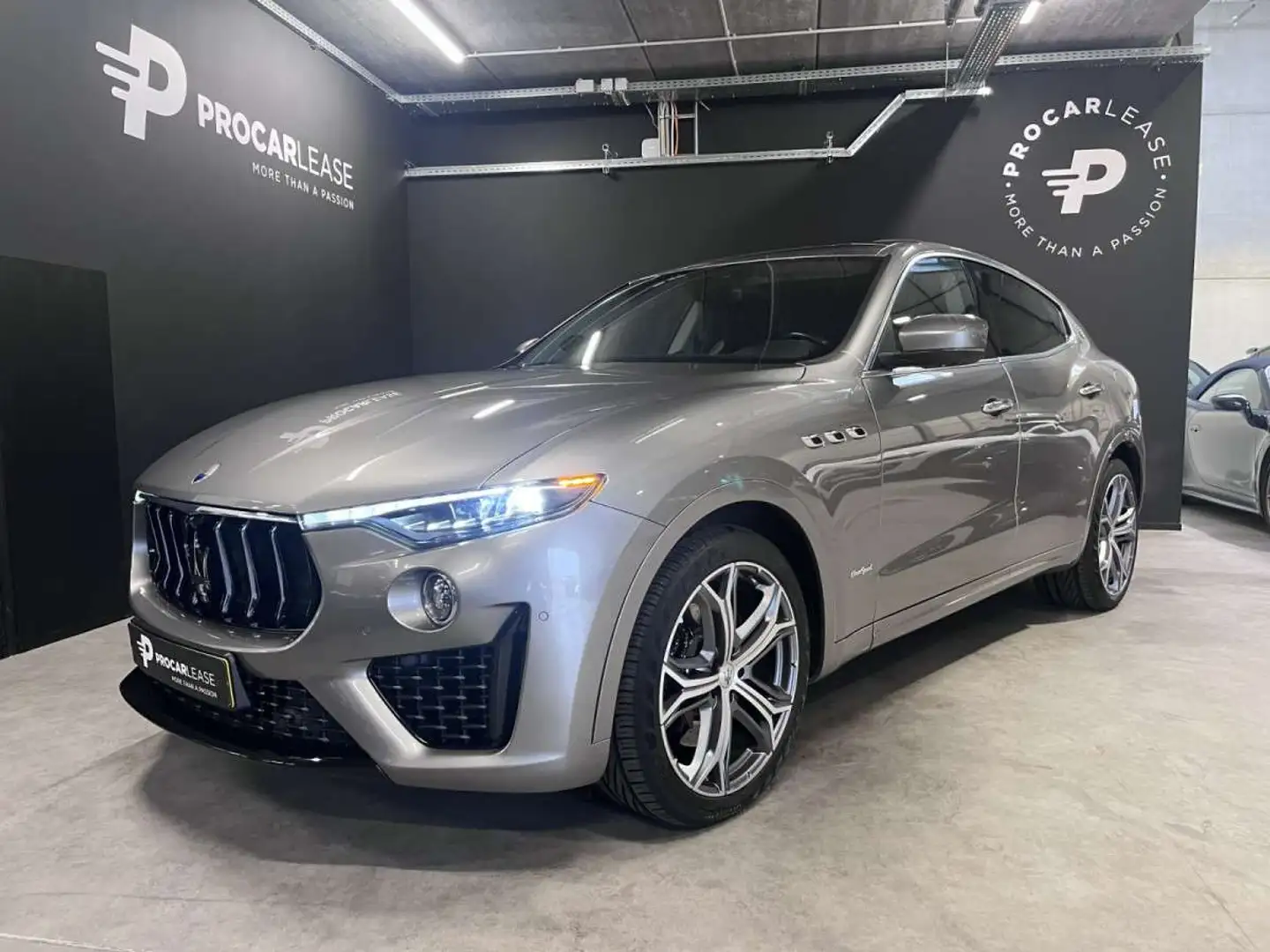 Maserati Levante SQ4 GRANSPORT FULL OPTION/BELUFT/CARBON/SCHIEBEDAC Gris - 1