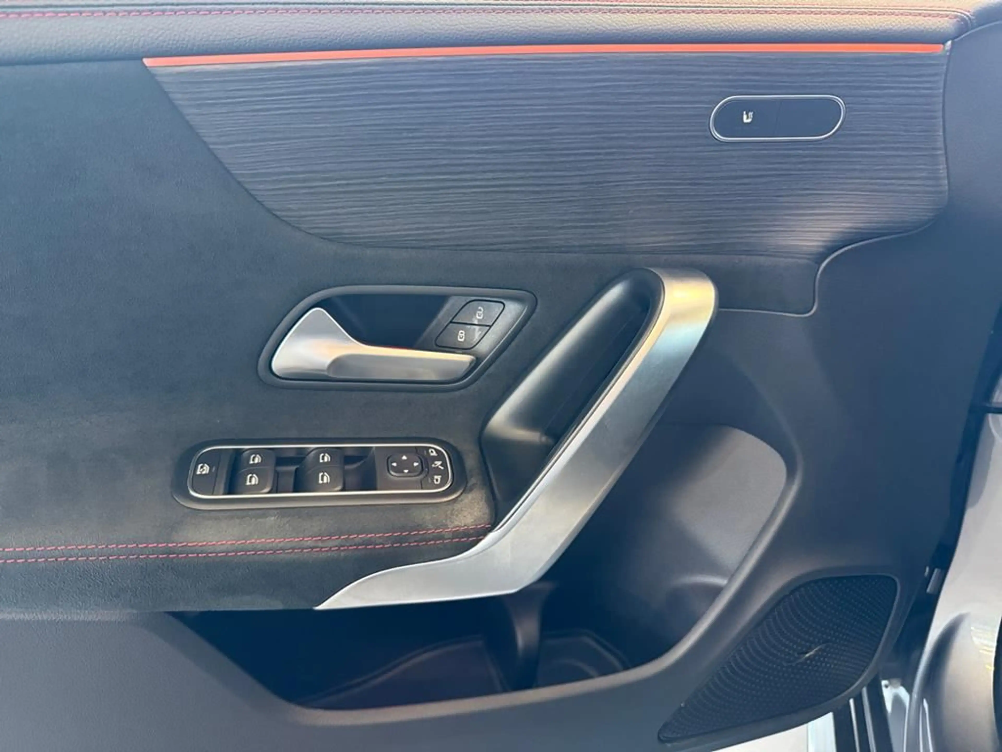 Mercedes-Benz CLA 45 AMG — photo 7