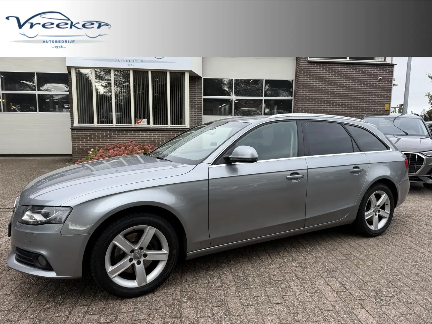 Audi A4 Avant 1.8 TFSI Grijs - 1