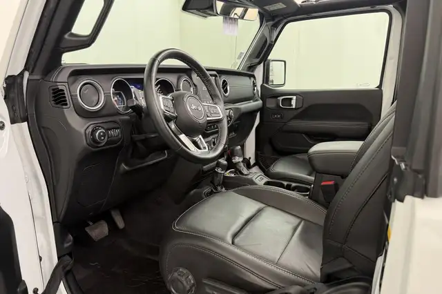 Jeep Wrangler view 14