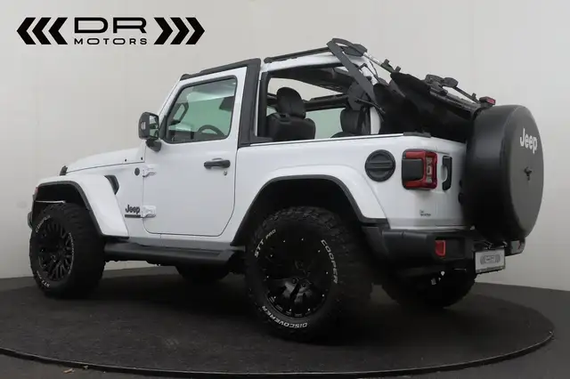 Jeep Wrangler view 3