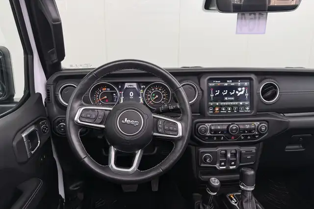 Jeep Wrangler view 13
