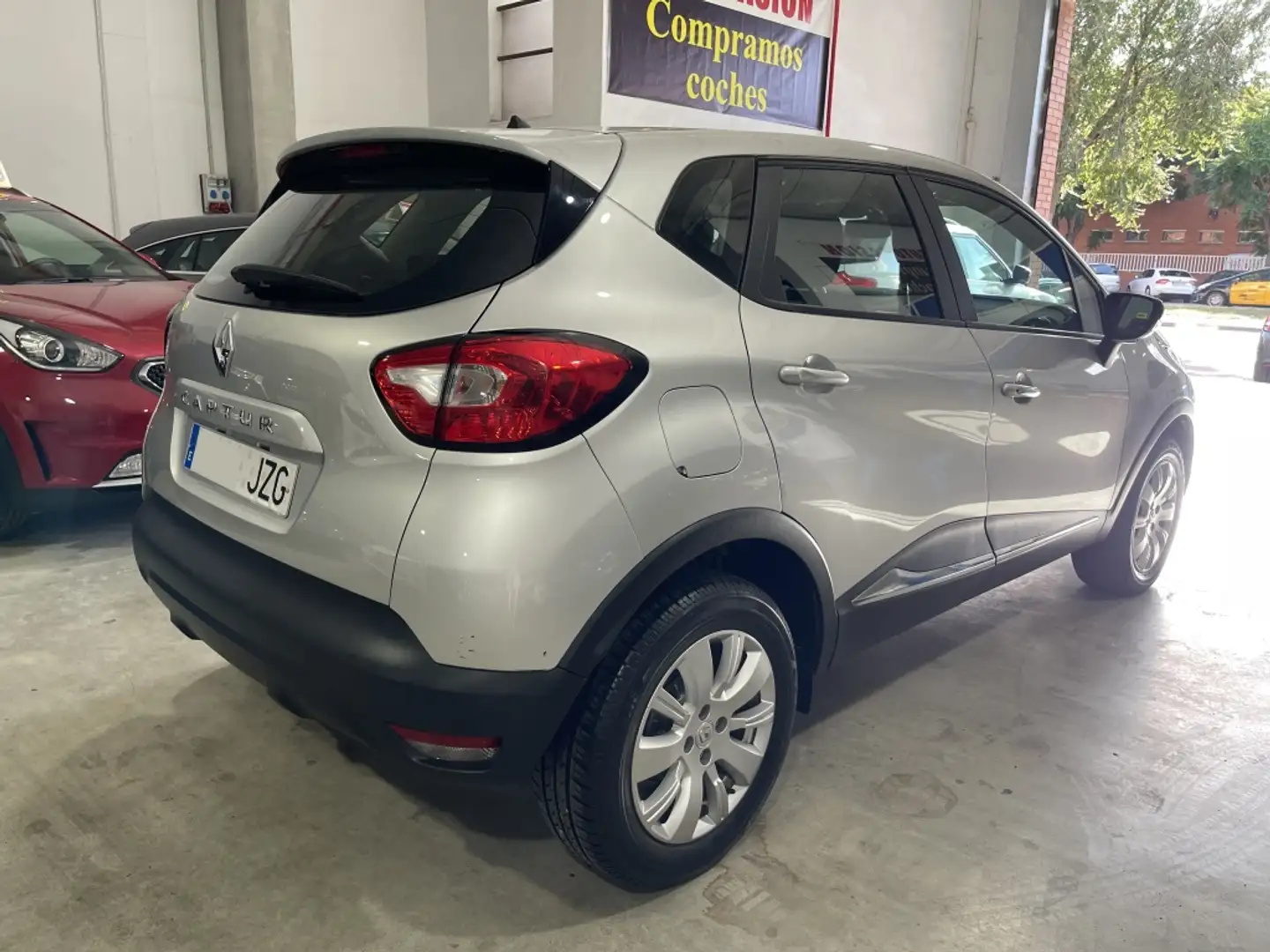 Renault Captur TCe Energy Intens 66kW Silber - 2