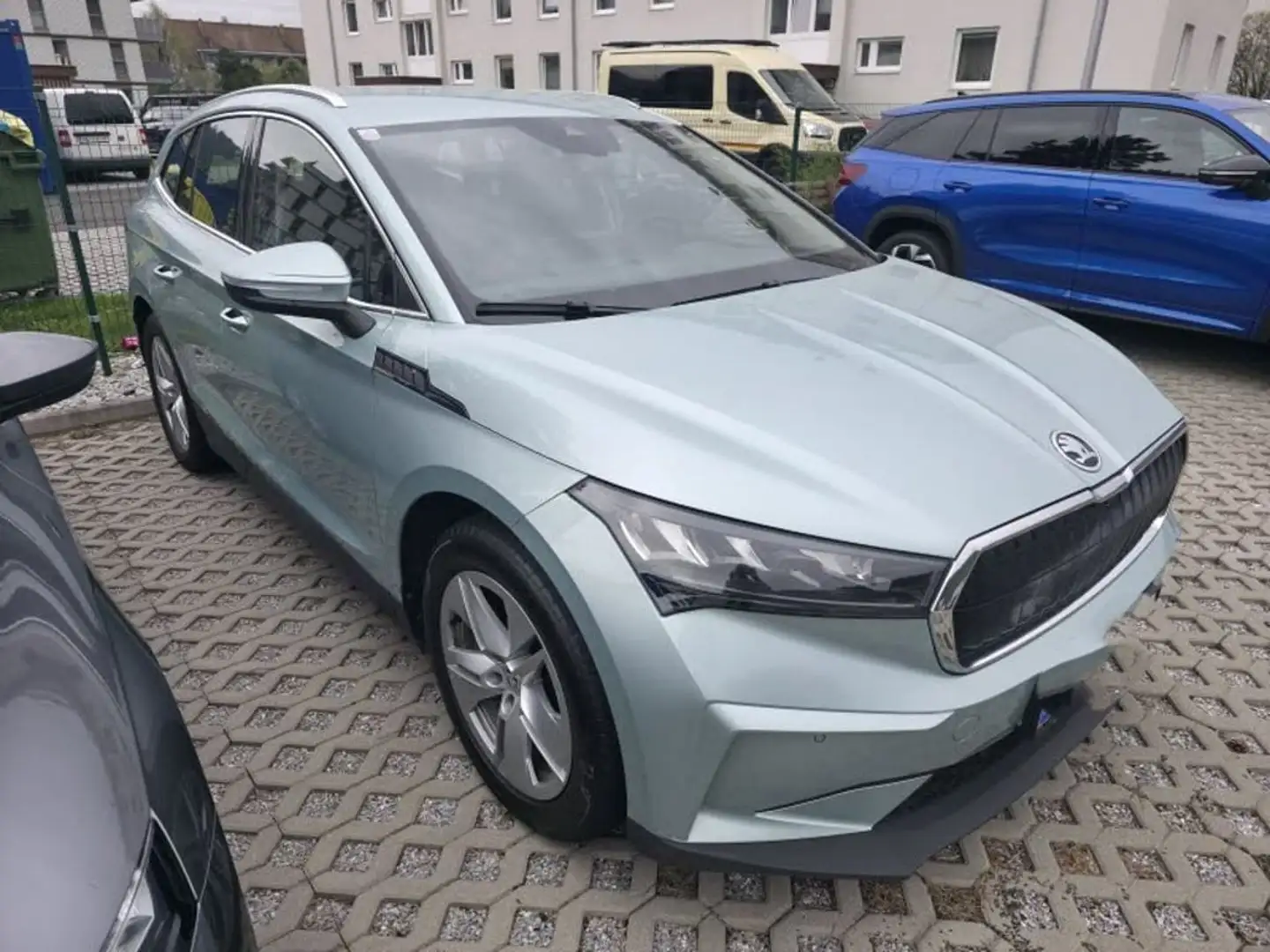 Skoda Enyaq 80 Argent - 1