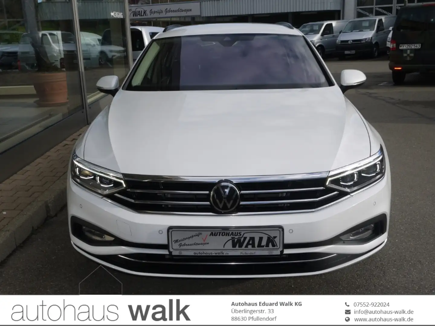 Volkswagen Passat Variant 2,0 TDI Business Premium Matrix NAVI AHK RFK Weiß - 1