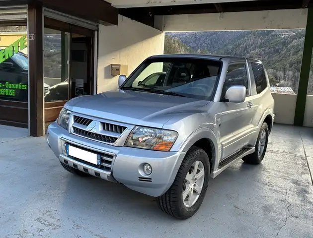 Mitsubishi Pajero COURT 3.2 DI-D 160 DAKAR