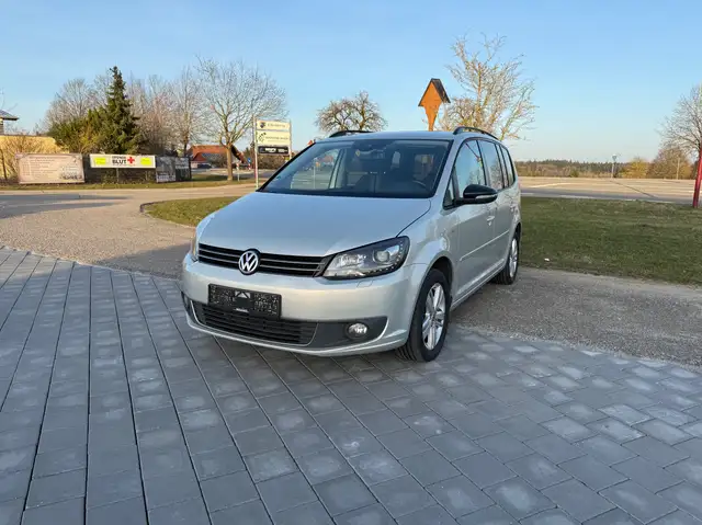 Volkswagen Touran Match Kamera/Bi-Xenon/DSG-Automatikgetriebe/PDC