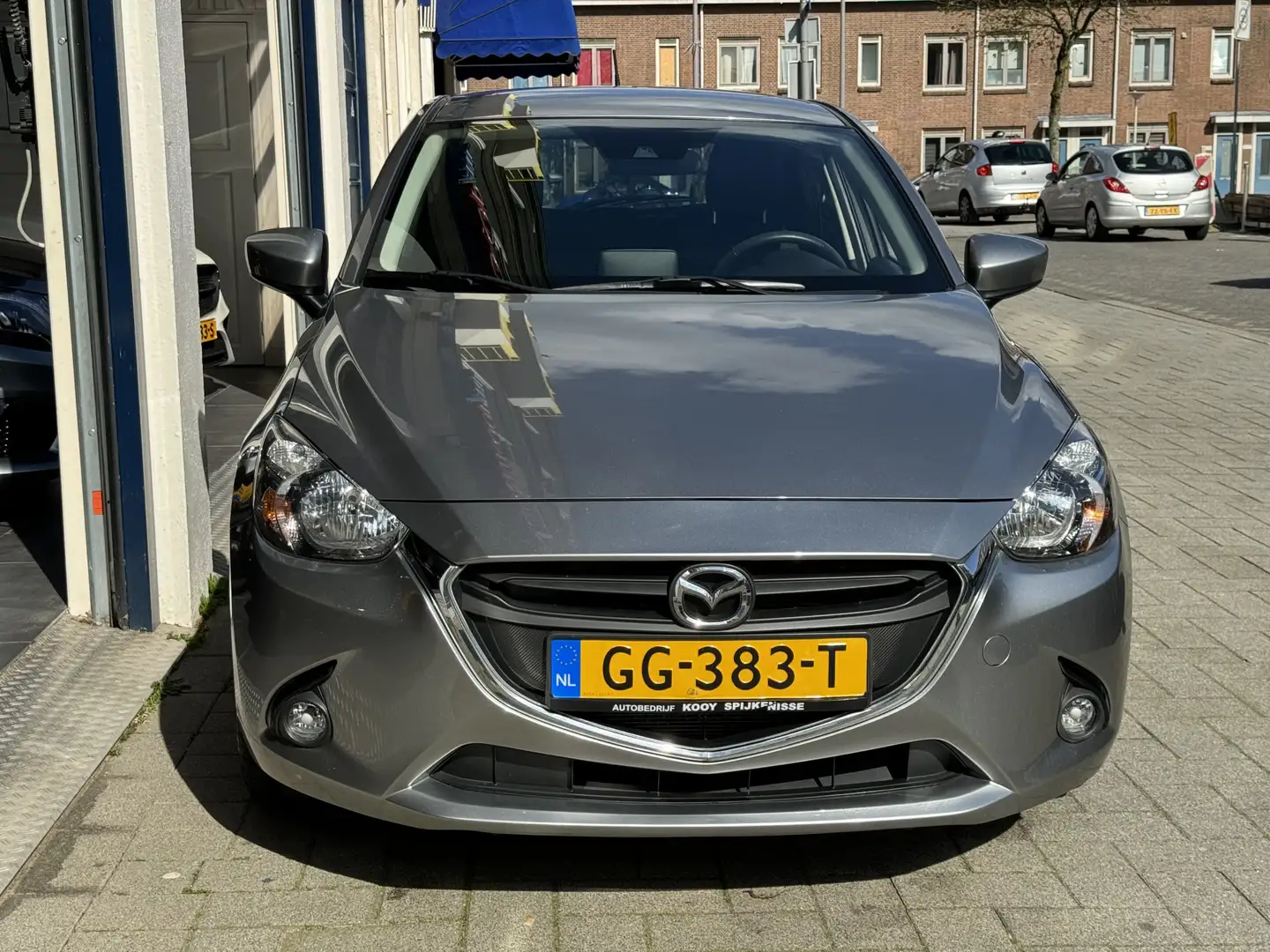 Mazda 2 1.5 Skyactiv-G Intro Edition NL AUTO/AUTOMAAT/NAVI Grau - 2
