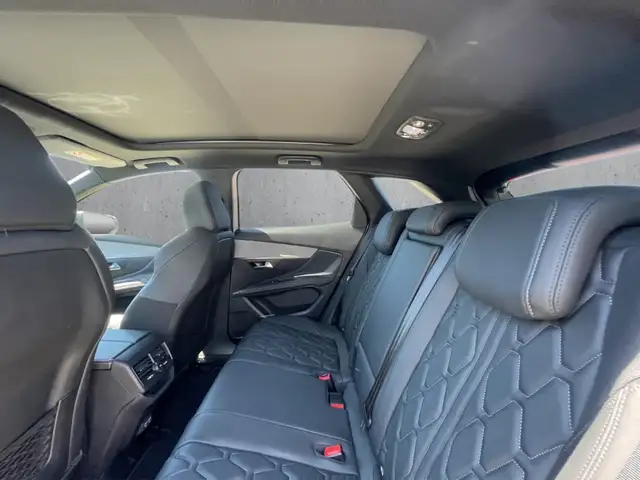 Peugeot 3008 view 8