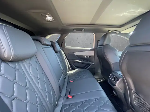 Peugeot 3008 view 14