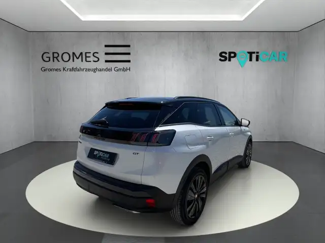 Peugeot 3008 view 3