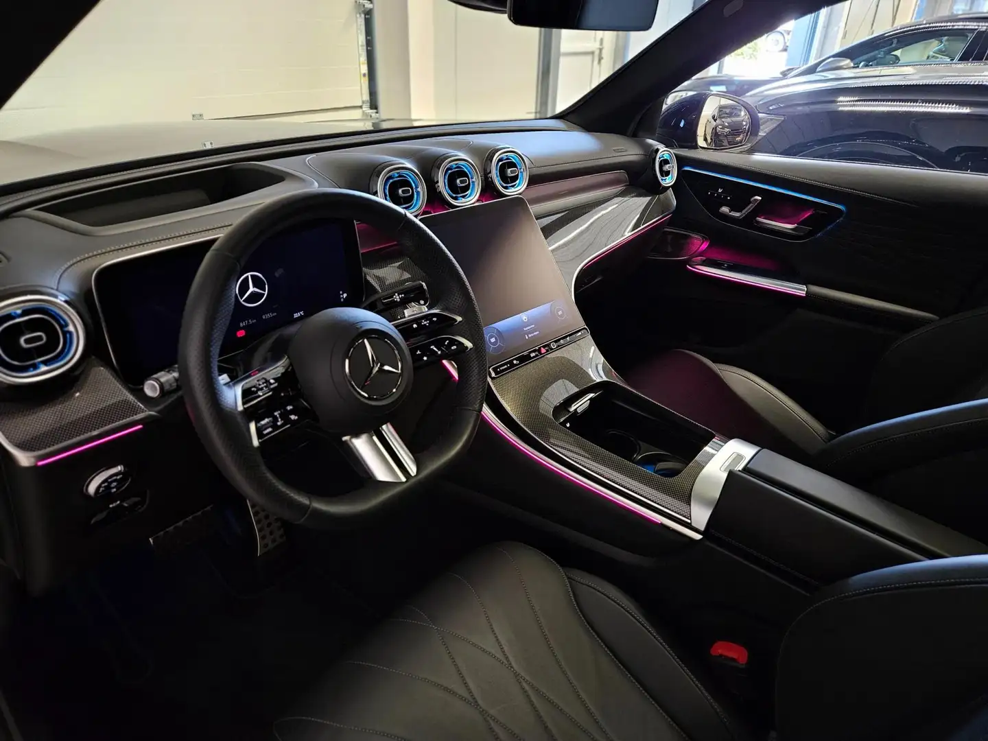 Mercedes-Benz GLC 300 4MATIC AMG Line Panodak Luchtvering Airmatic Memor Grijs - 2
