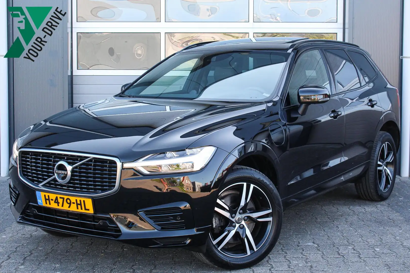 Volvo XC60 2.0 T8 Twin Engine AWD R-Design | Panoramadak & Lu Noir - 1
