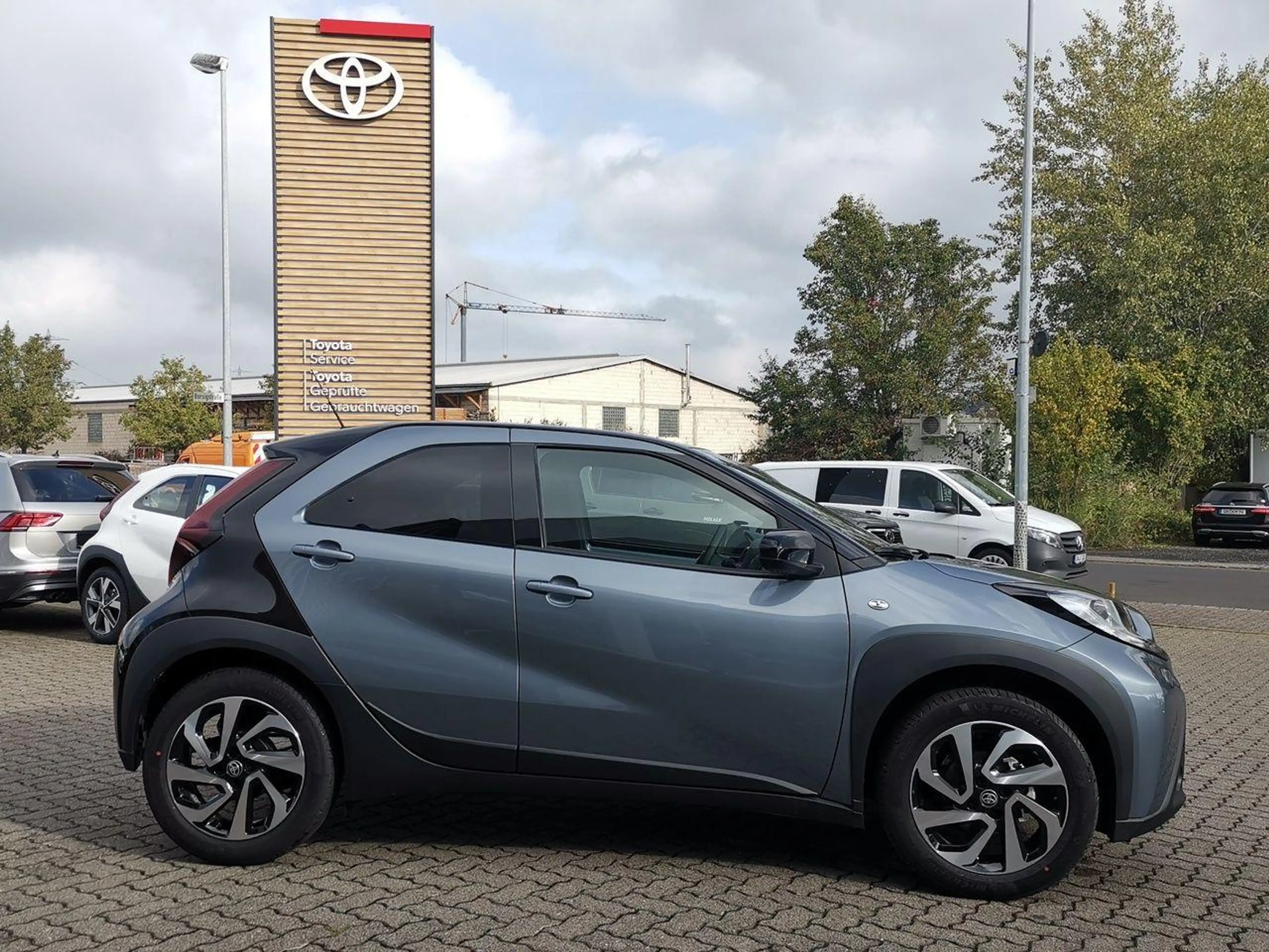 Toyota Aygo X Teamplayer · 72 PS · Rückfahrkamera · 17″Alu — photo 4