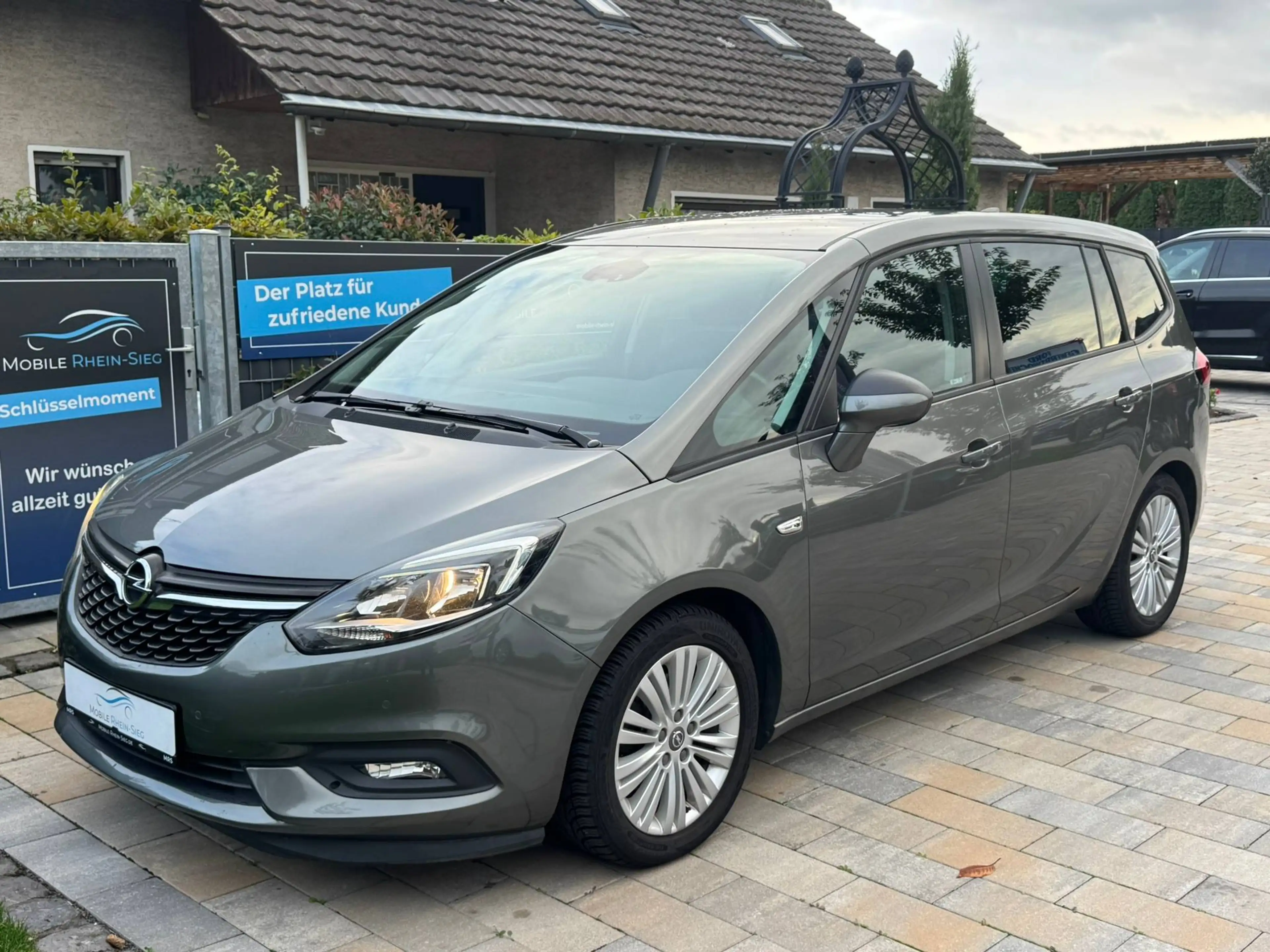 Opel Zafira Zafira C Edition 1.4 *CAM*Navi*7-Sitzer*PDC*2Hd* — photo 3