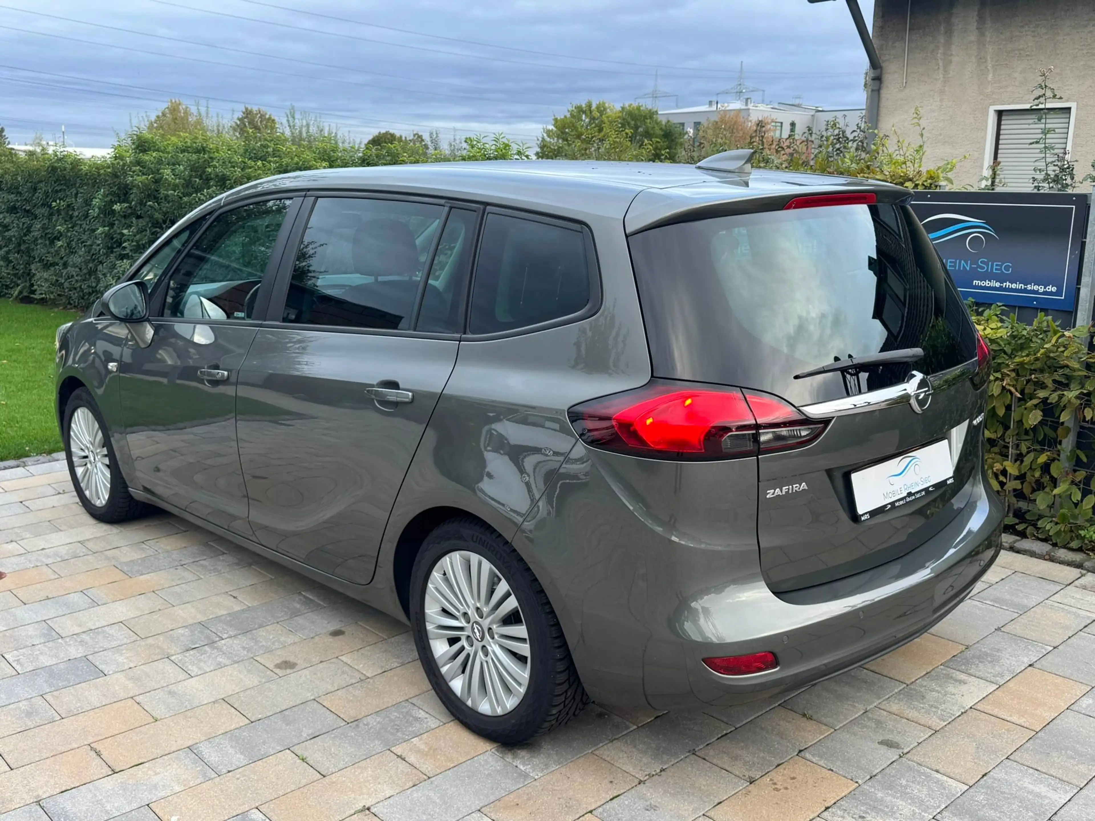 Opel Zafira Zafira C Edition 1.4 *CAM*Navi*7-Sitzer*PDC*2Hd* — photo 4