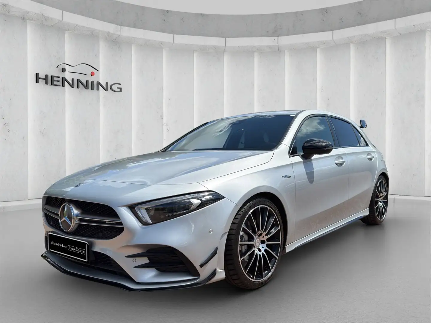Mercedes-Benz A 35 AMG 4MATIC Aerodynamik Night Totwinkel 19" Argent - 1