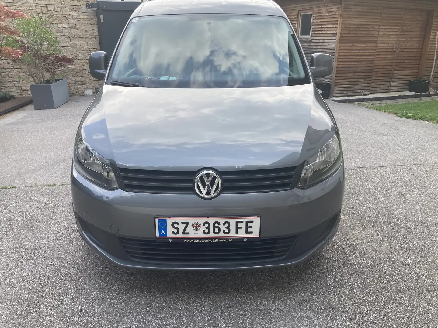 Volkswagen Caddy Life BlueMotion Tech. 1,9 TDI D-PF Braun - 2