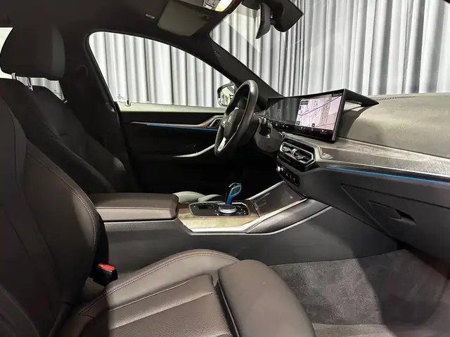 BMW I4 view 10