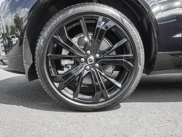 Volvo XC60 view 7