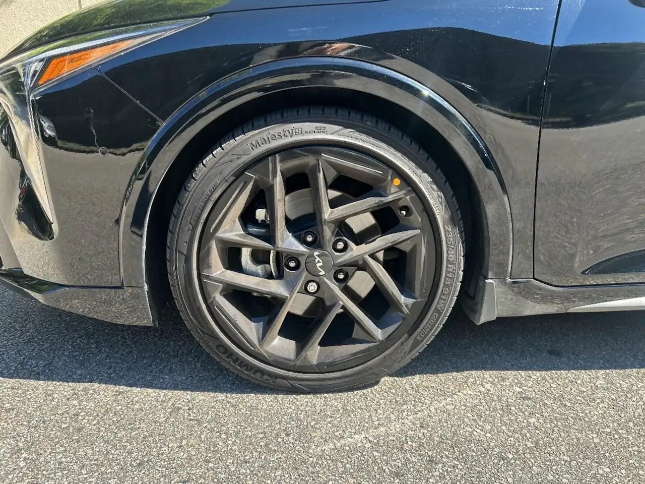 Kia K4 снимка Kia K4