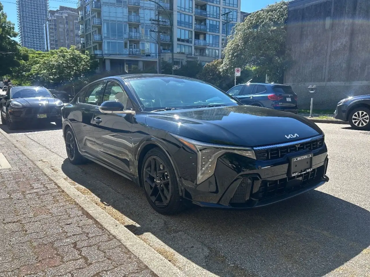 Kia K4 снимка Kia K4