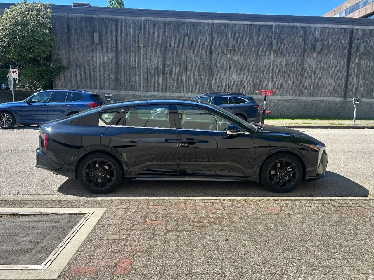 Kia K4 снимка Kia K4