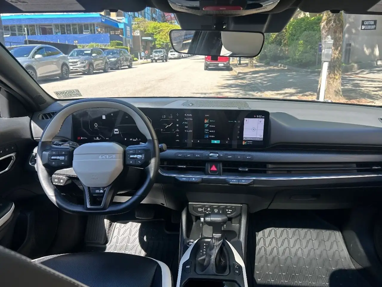 Kia K4 снимка Kia K4