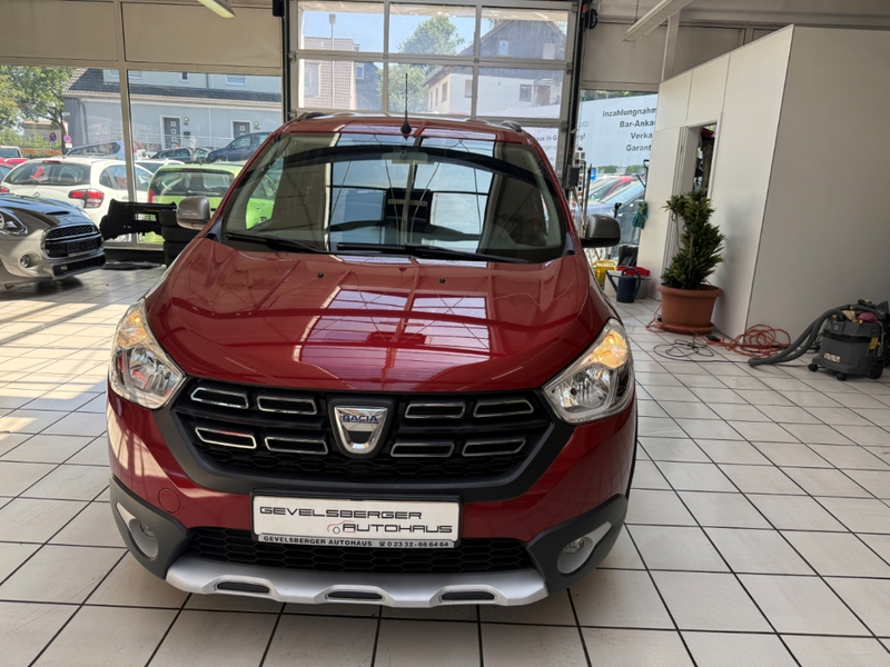 Dacia Lodgy Stepway 1.Hand Scheckehft 7-Sitzer — photo 2