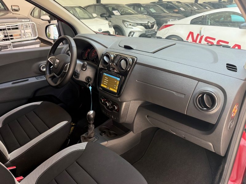Dacia Lodgy Stepway 1.Hand Scheckehft 7-Sitzer — photo 11