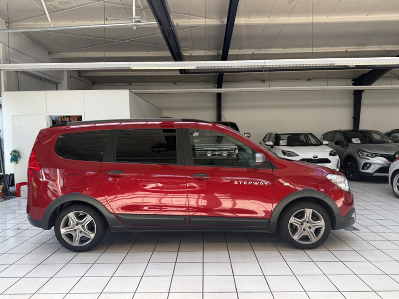 Dacia Lodgy Stepway 1.Hand Scheckehft 7-Sitzer — photo 4