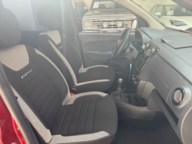 Dacia Lodgy Stepway 1.Hand Scheckehft 7-Sitzer — photo 13