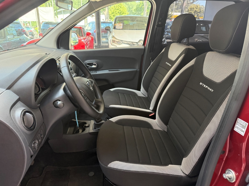 Dacia Lodgy Stepway 1.Hand Scheckehft 7-Sitzer — photo 12