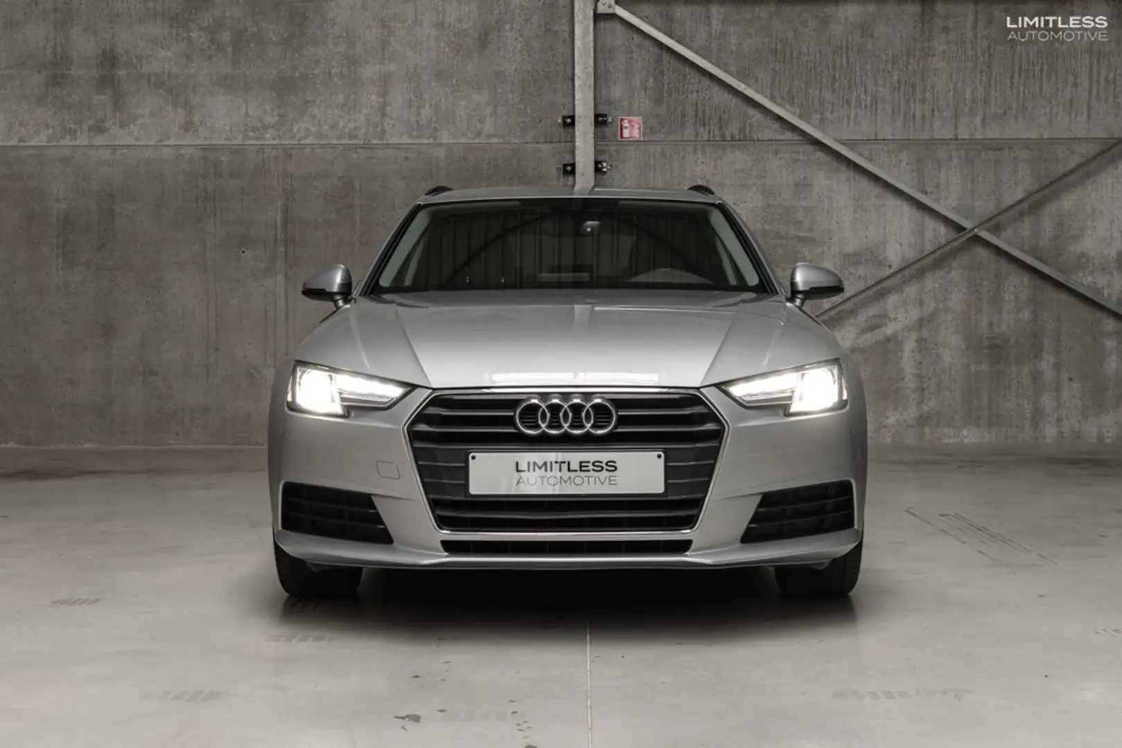 Audi A4 A4 Avant 1.4 TFSI / LED / NAVI / LEDER / FULL Zilver - 2