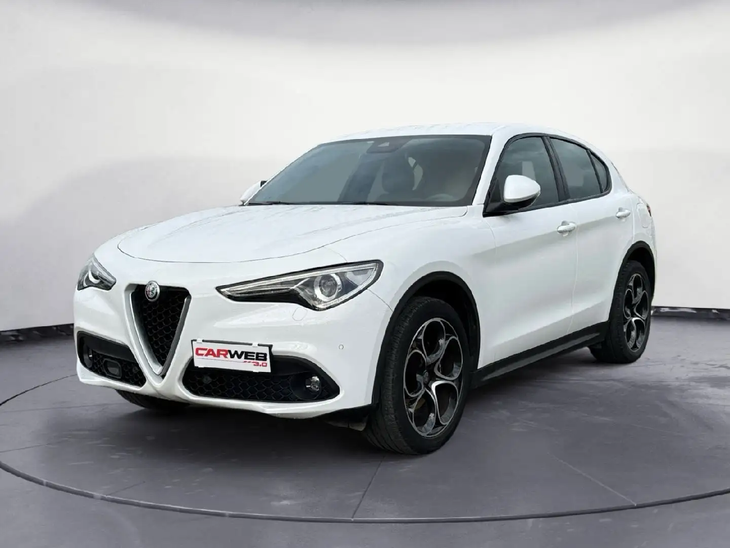 Alfa Romeo Stelvio 2.2 t Executive Q4 210cv auto my19 Bianco - 1