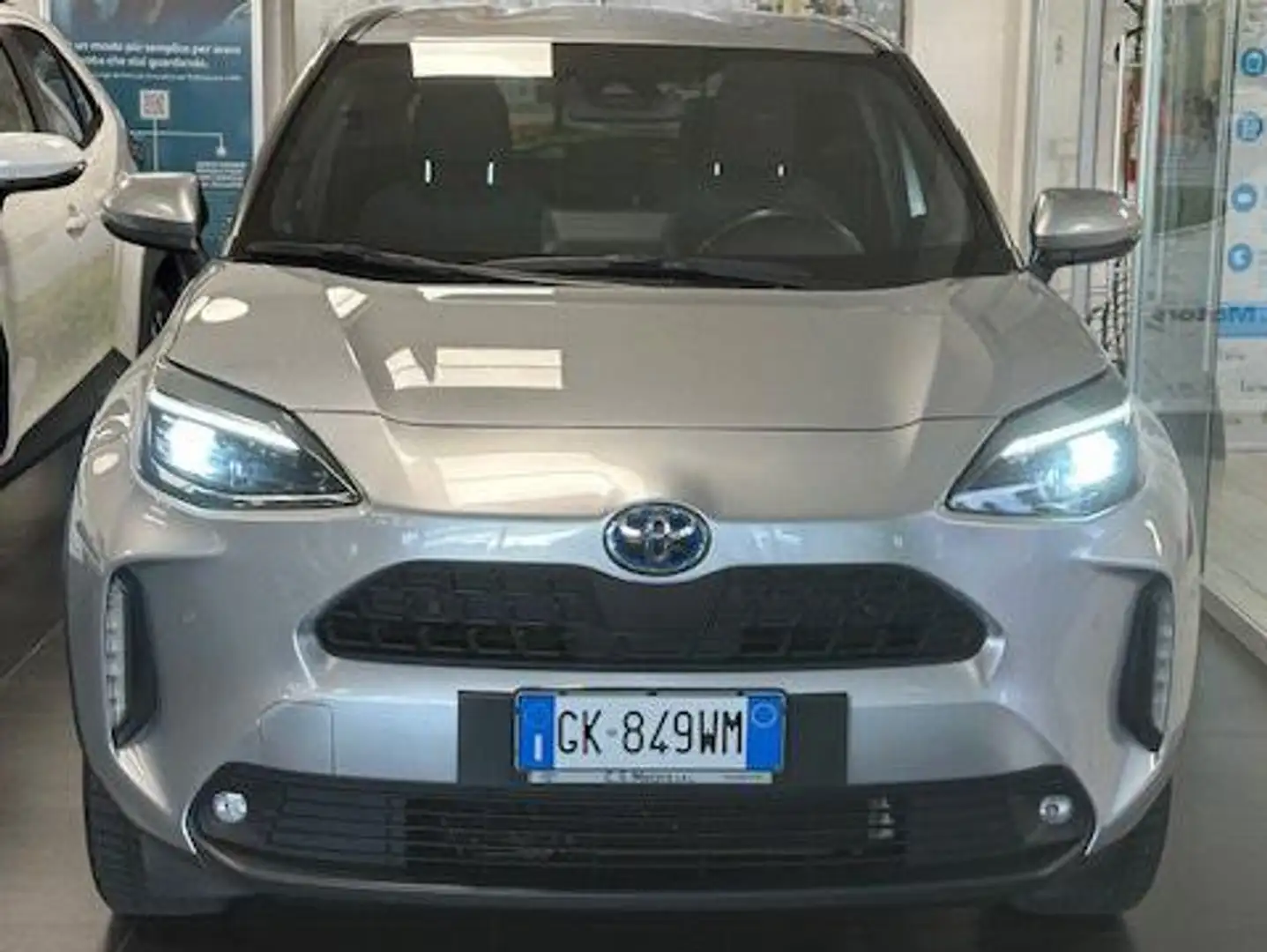 Toyota Yaris Cross Yaris Cross 1.5h Trend 116cv e-cvt Silber - 1