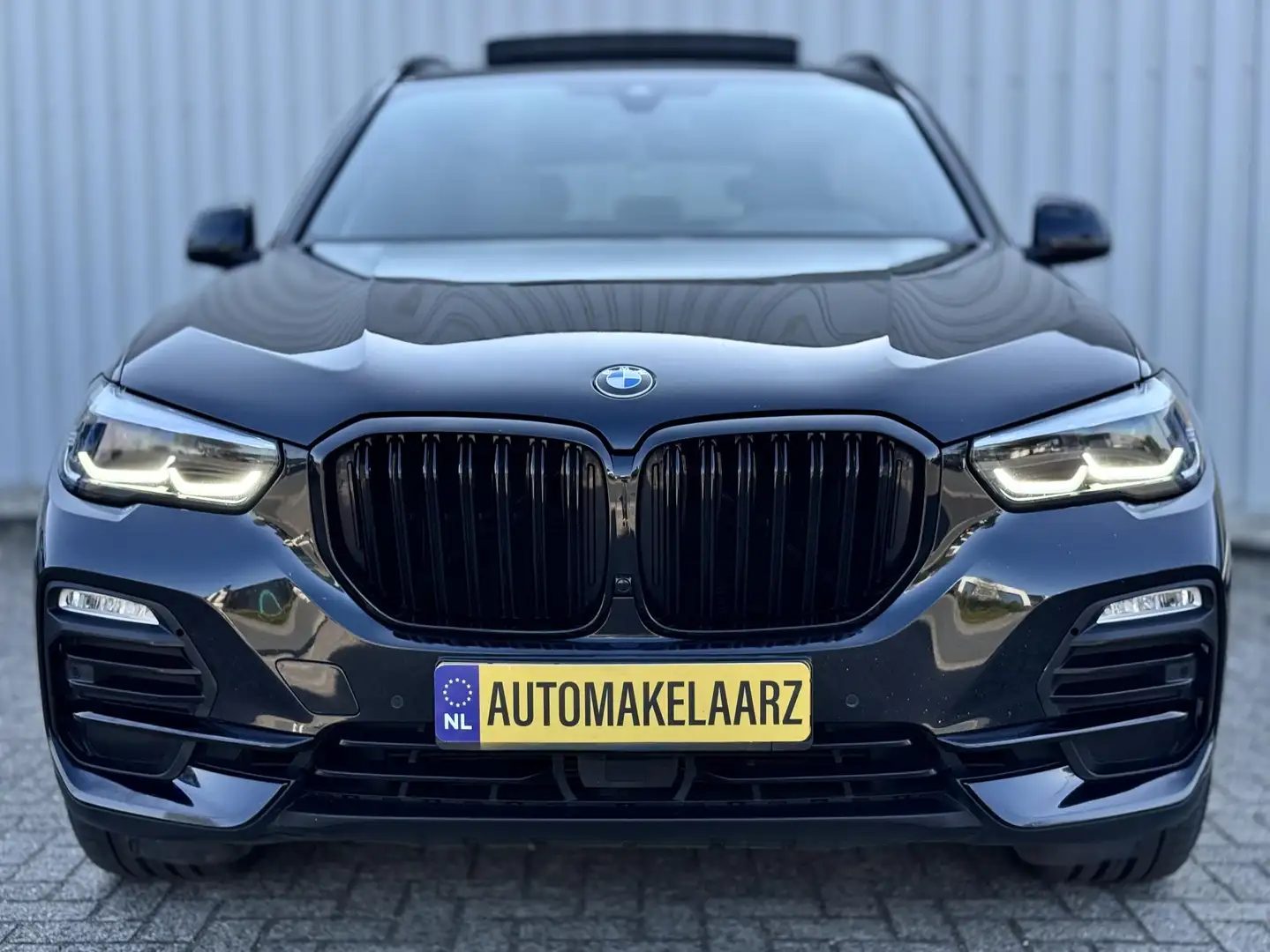 BMW X5 xDrive45e SKY LOUNGE | FULL OPTION ! Černá - 2