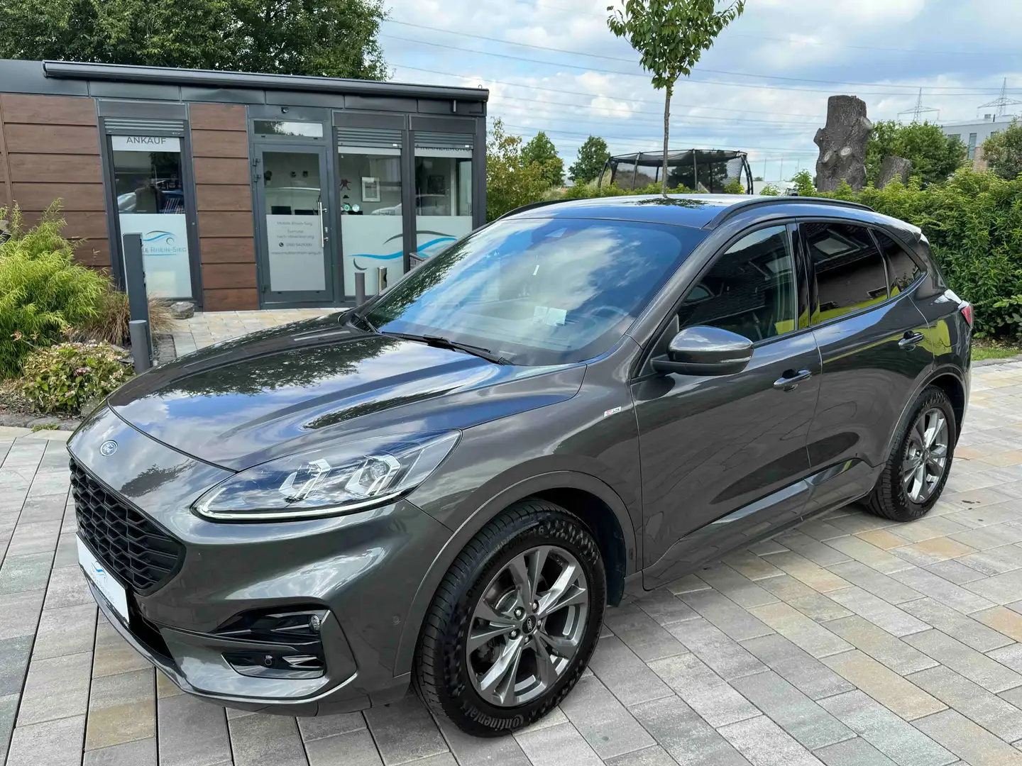 Ford Kuga ST-Line X 2.0 *LED*AHK*Cam*Navi*Automatik* Grijs - 1