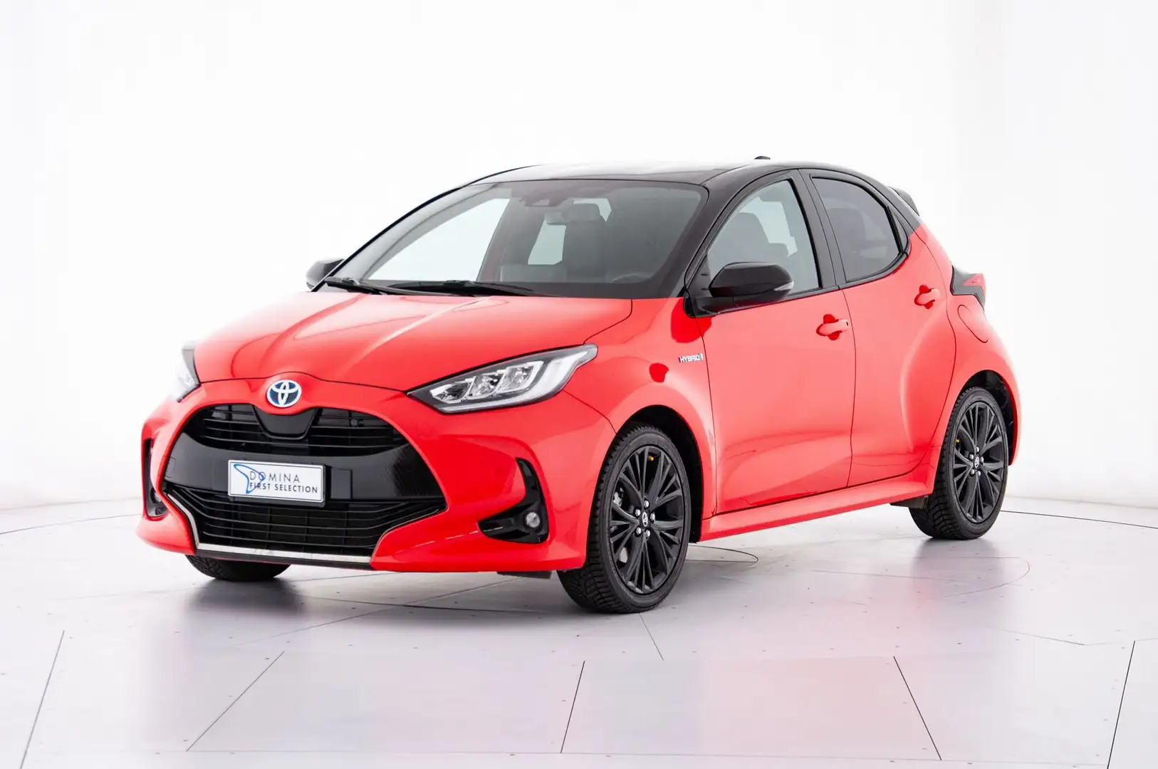 Toyota Yaris 1.5 Hybrid 5 porte Premiere Rouge - 1