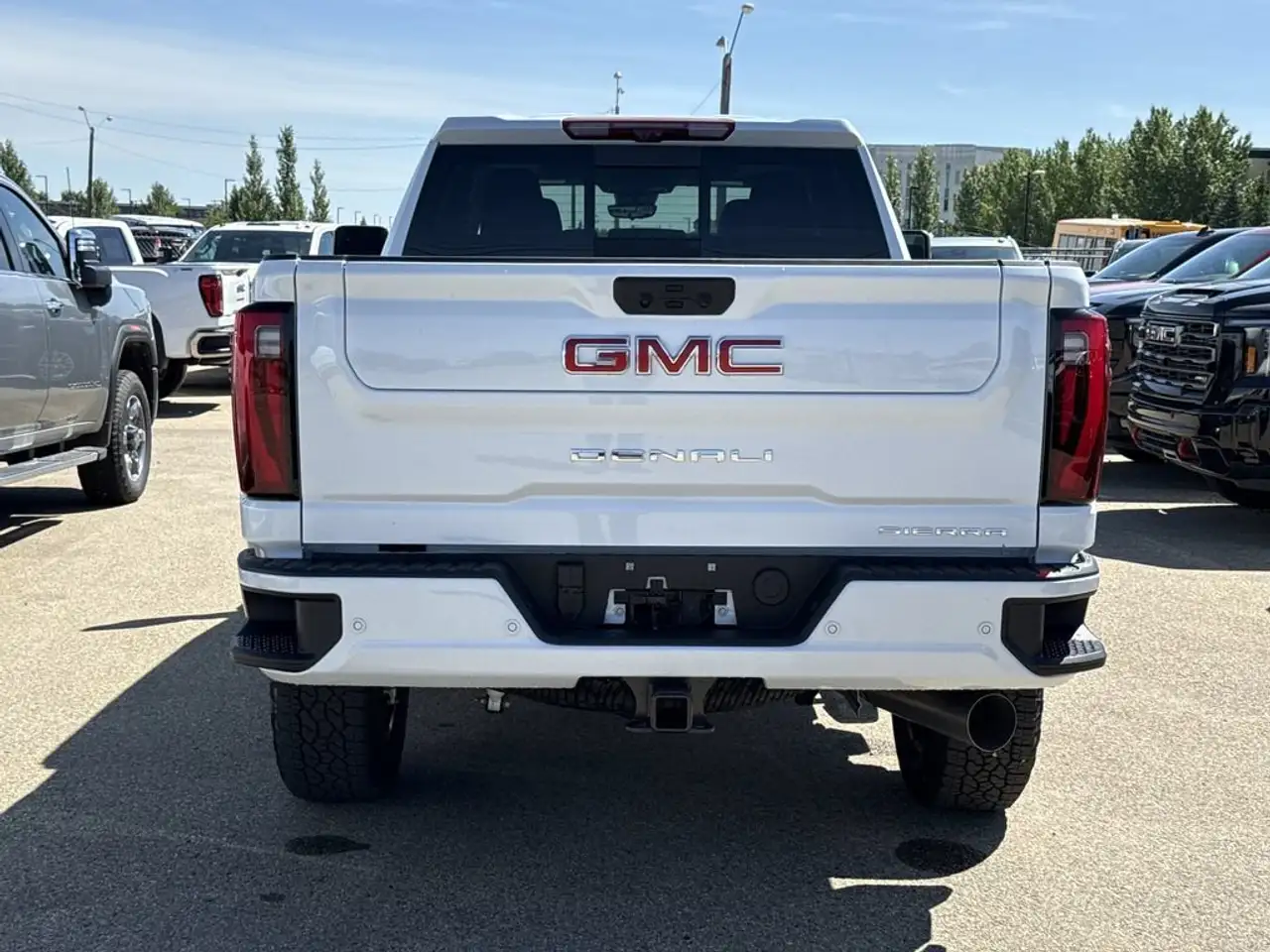 GMC Sierra 2500HD снимка GMC Sierra 2500HD