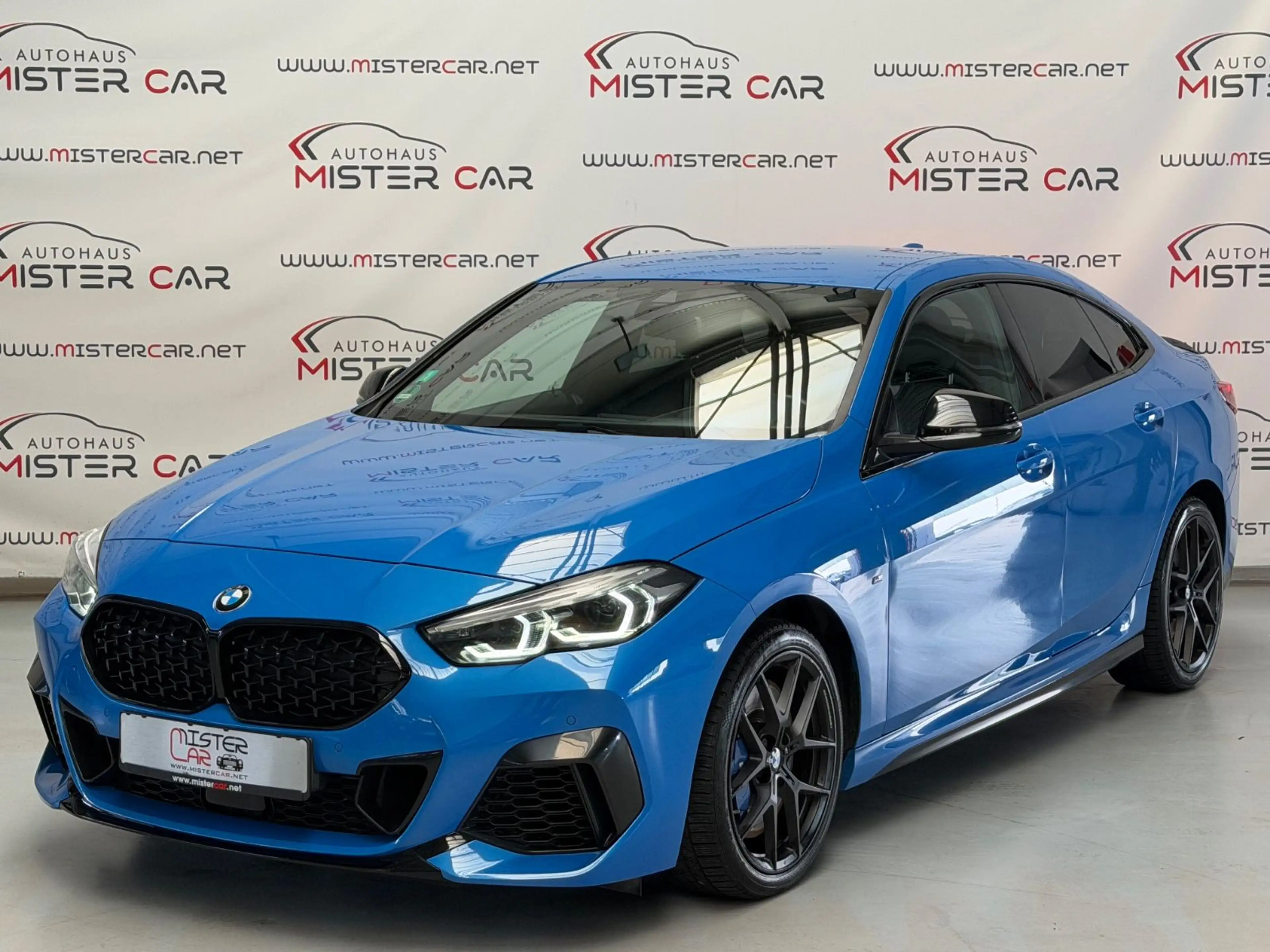BMW 235 M Performance GESTIK/LED/HUD/NAVI/HIFI/18