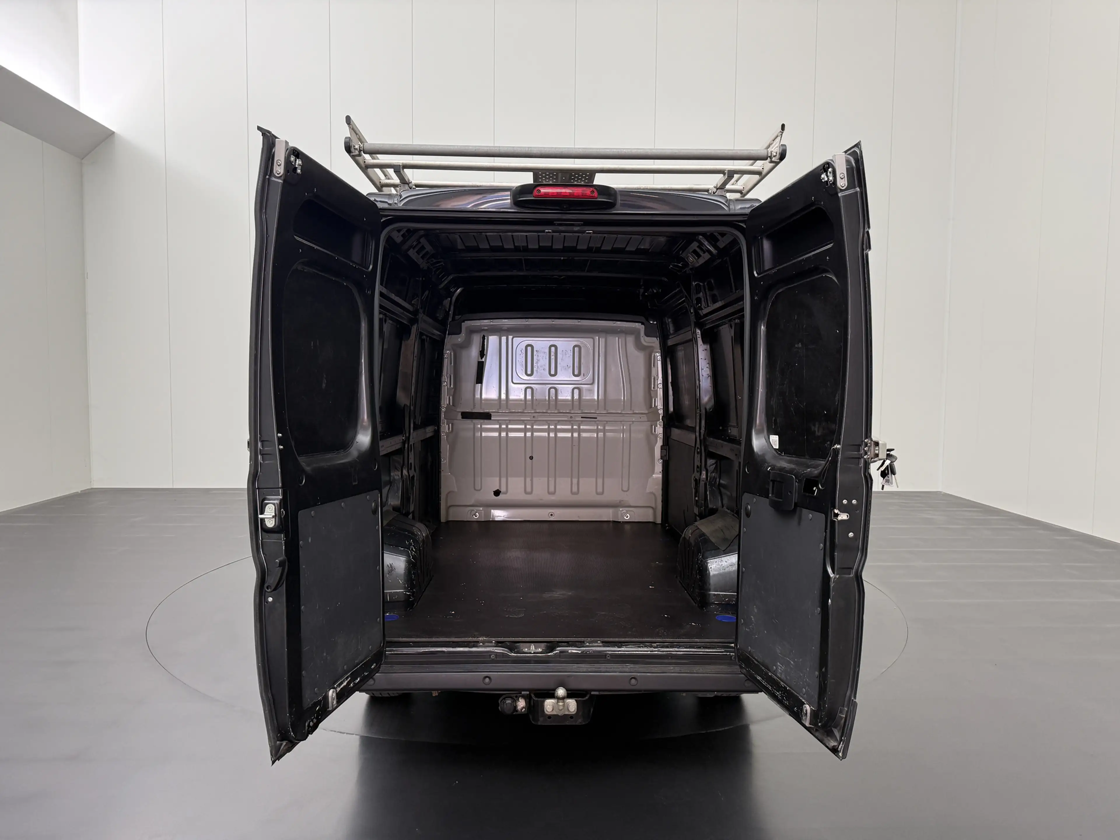Peugeot Boxer 2.2 BlueHDI 140PK L2H2 | Multimedia | Airco | Crui — photo 4