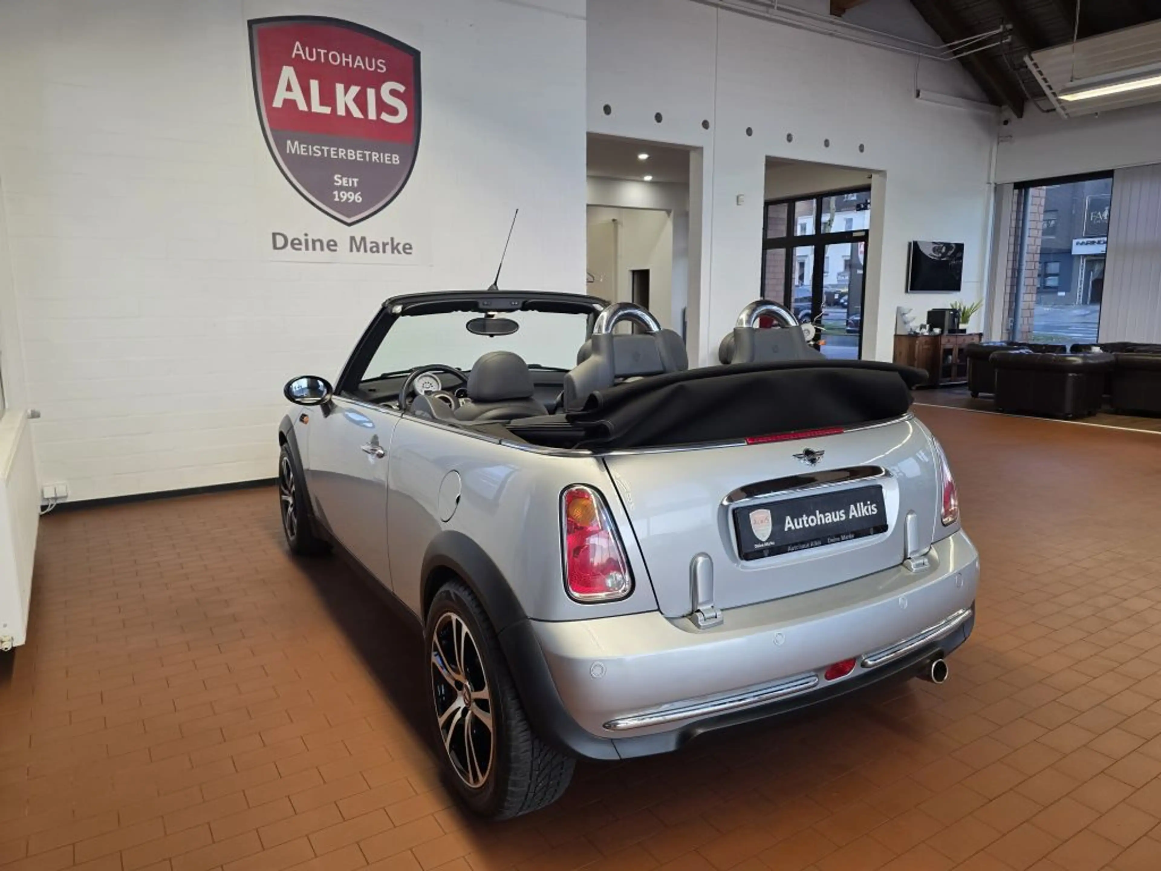 MINI One Cabrio Mini One Cabrio Voll Leder PDC+SHZ+Sportsitze+CD — photo 9