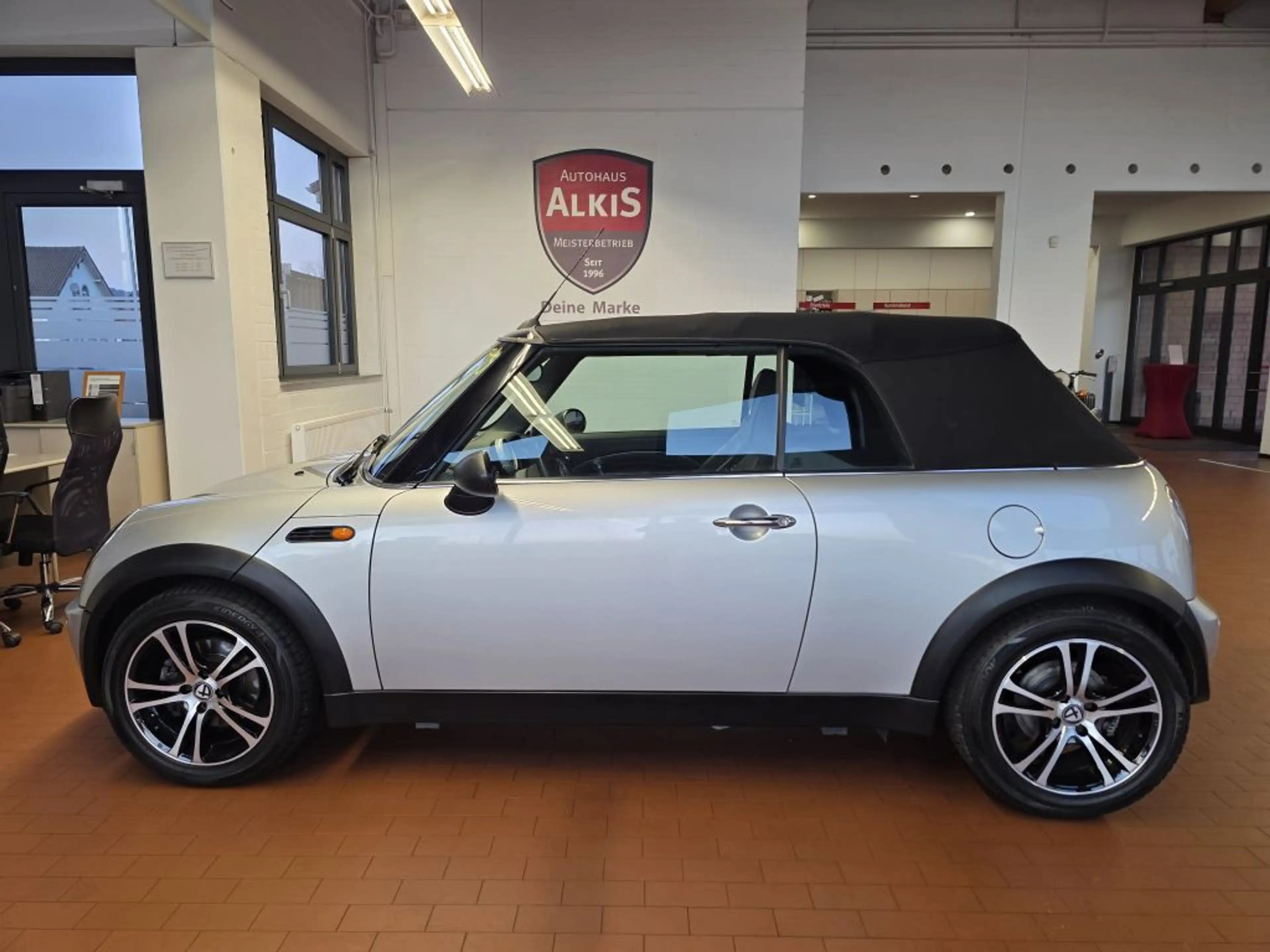 MINI One Cabrio Mini One Cabrio Voll Leder PDC+SHZ+Sportsitze+CD — photo 11